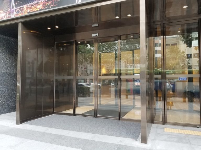 エントランス外観