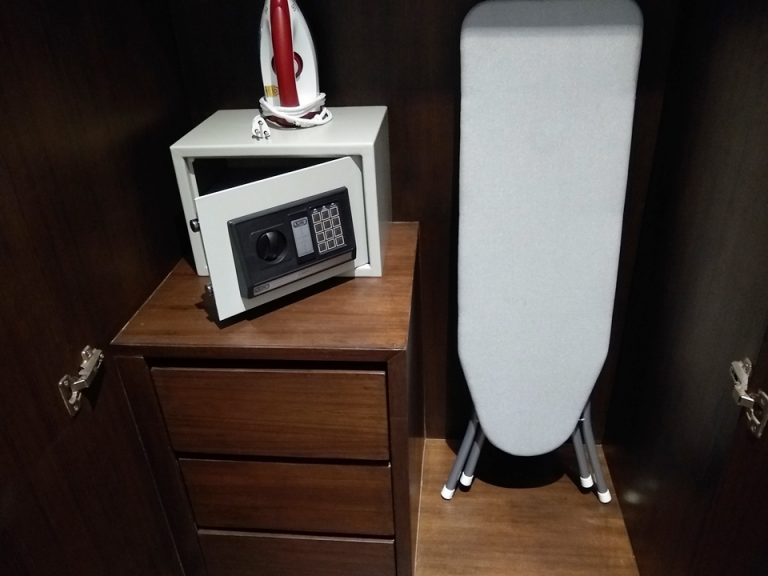 アイロン・セーフティボックス