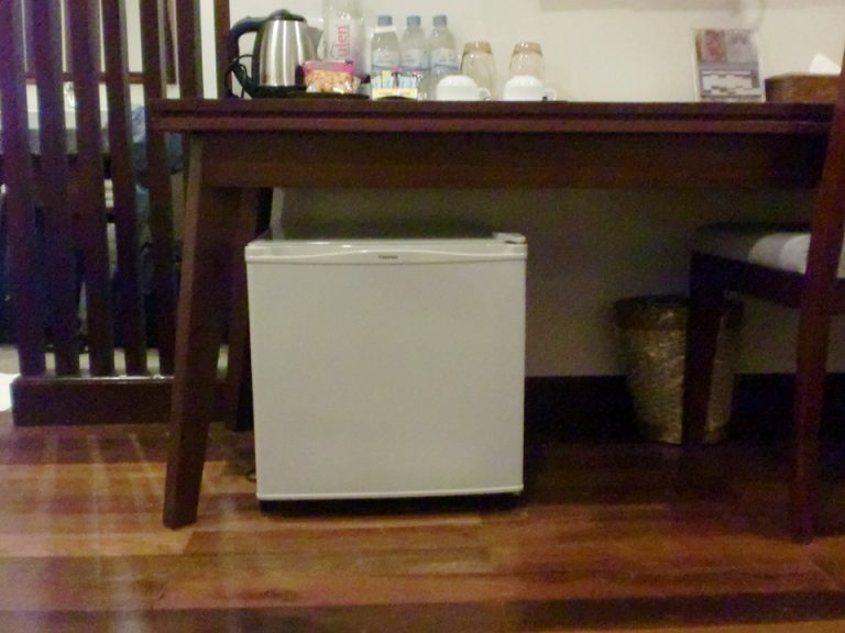 冷蔵庫閉じた状態