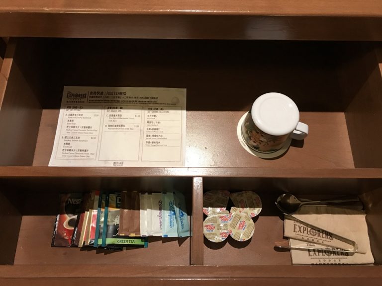 ミニバー 持ち帰り可能なコップ