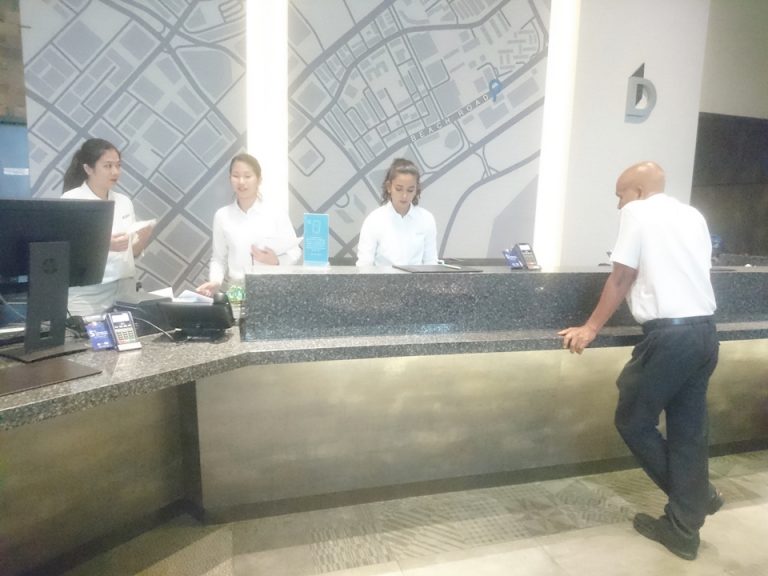 フロント全体 (1)