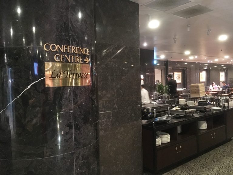 レストランLa Terrasse入り口