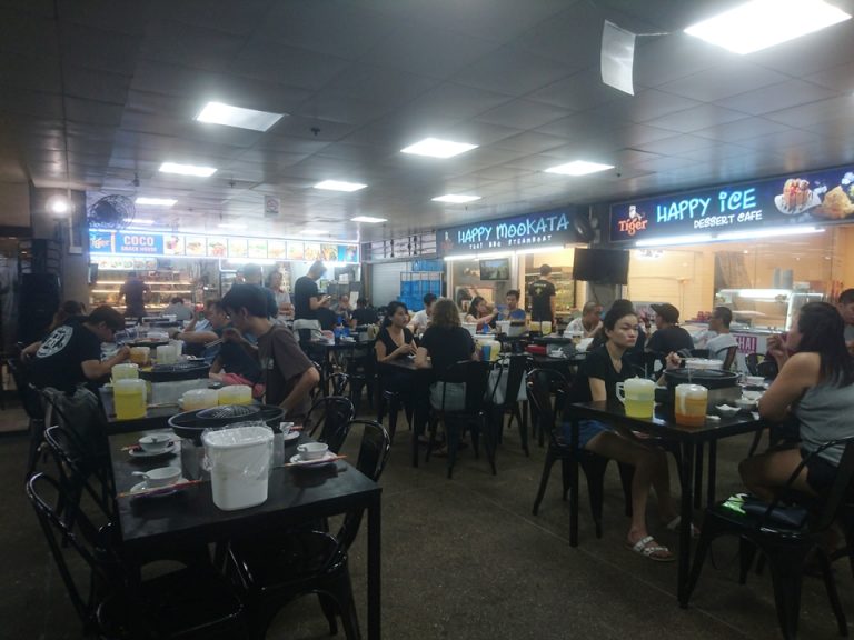 ホテル周辺の屋台街