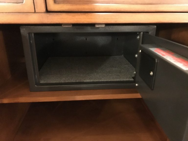 セーフティーボックス(開けた状態)