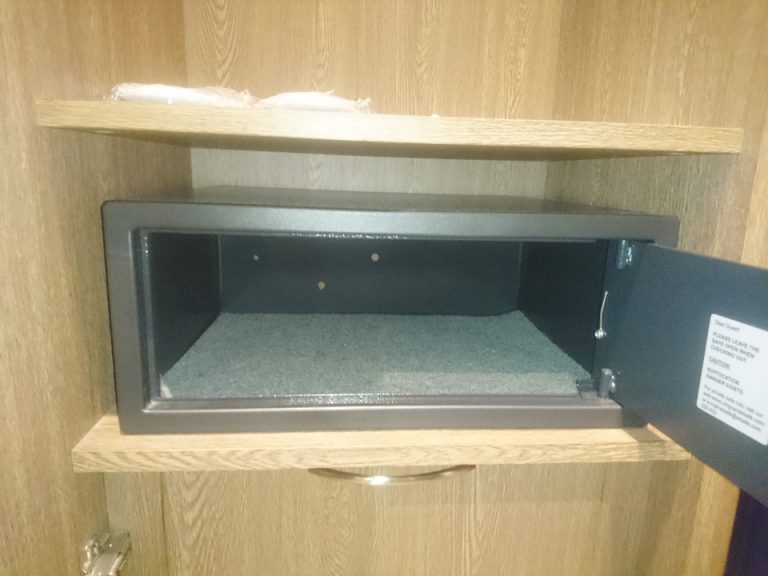 セーフティボックス内観