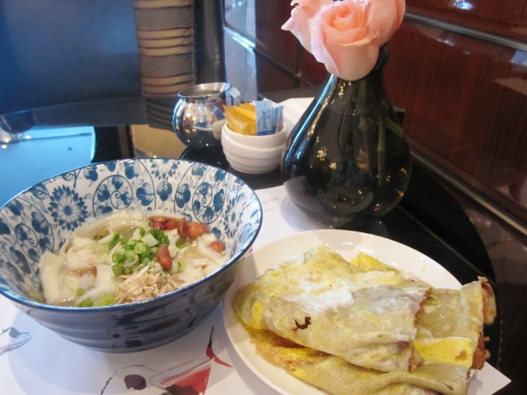 食べた物(中国麺と中国クレープ)