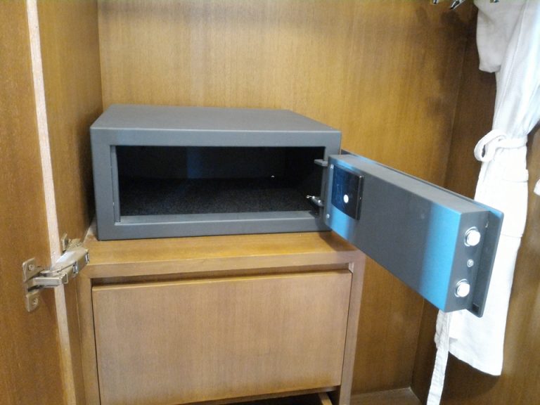 P_20181101_154656セーフティーボックス(開けた状態)