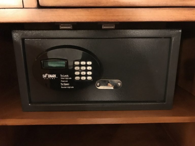 セーフティーボックス(閉じた状態)