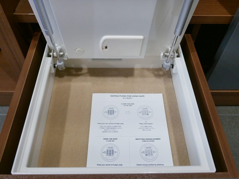 セーフティーボックス(開けた状態)