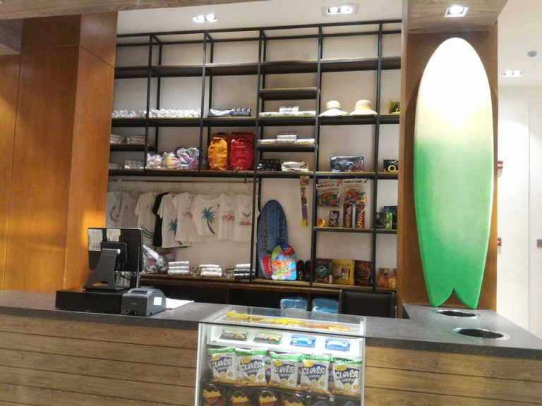 P_20181101_170341ショップ(タオルのむりょうかしだし)