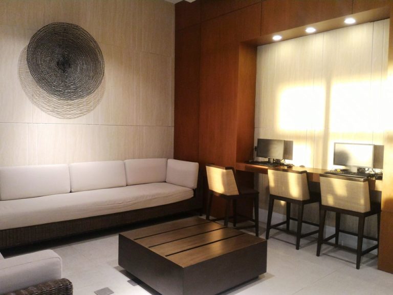 P_20181101_171003ロビー全体