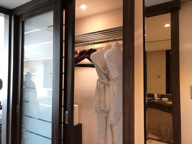 クローゼット (1)