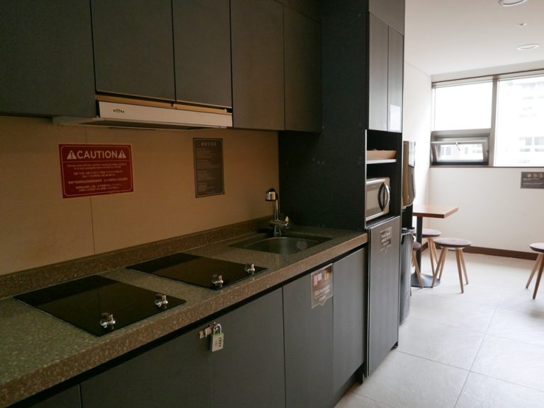 共同キッチン・コンロ