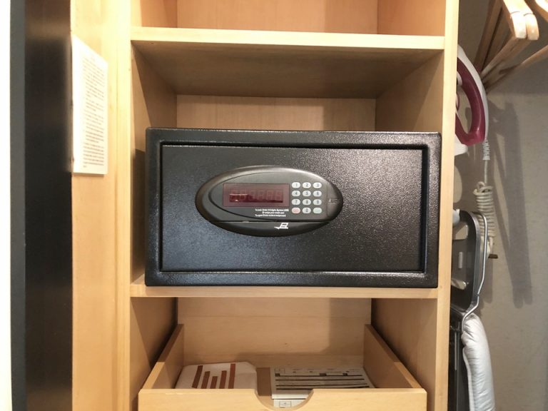 セーフティボックス(閉めた状態)