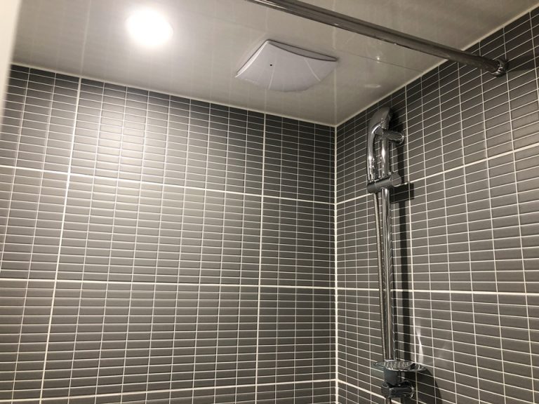 Y7lSXERUS0i%SiT9N8a3SA