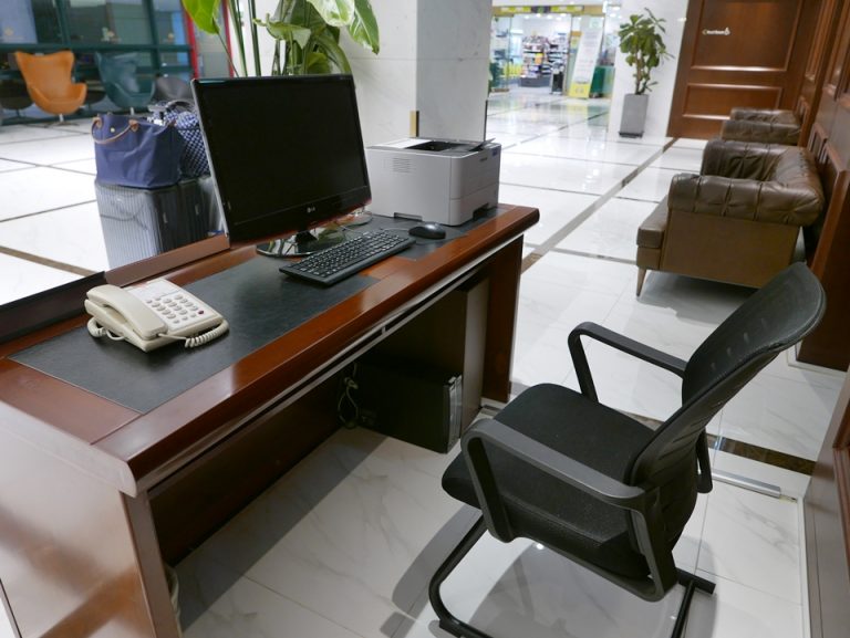 ビジネスデスク2