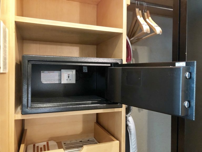 セーフティボックス(開けた状態)