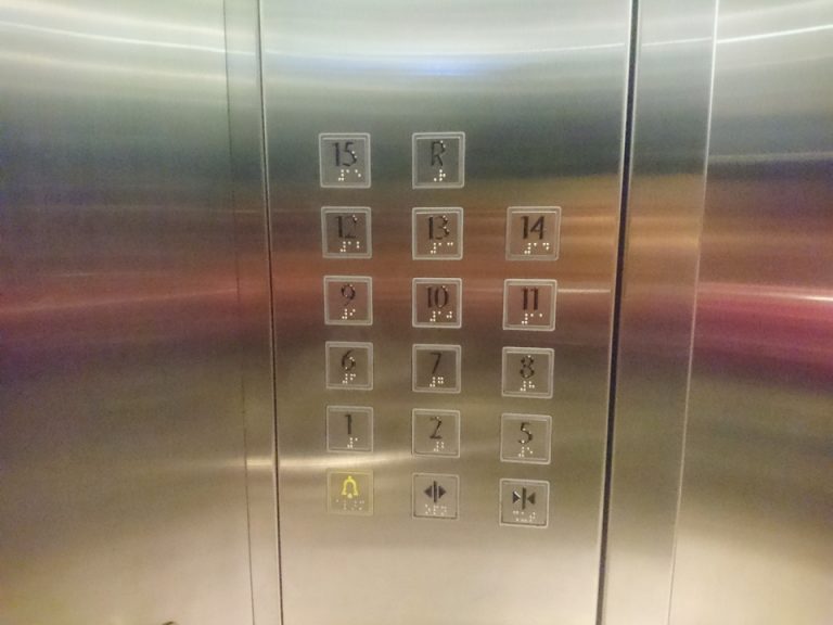 エレベーター階数ボタン