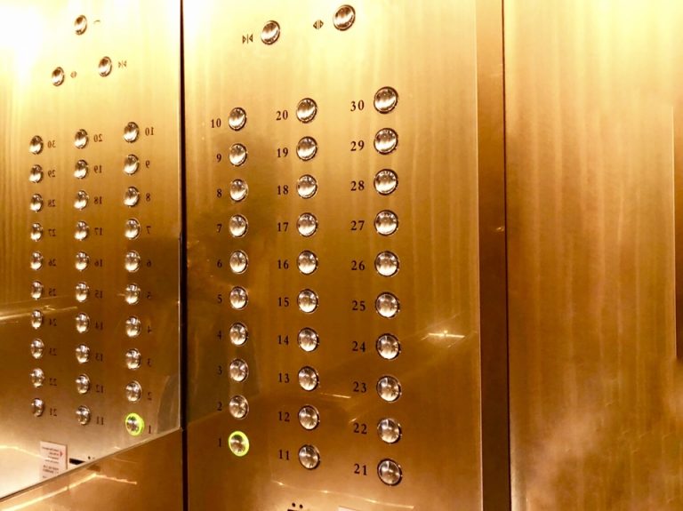 エレベーター階数ボタン