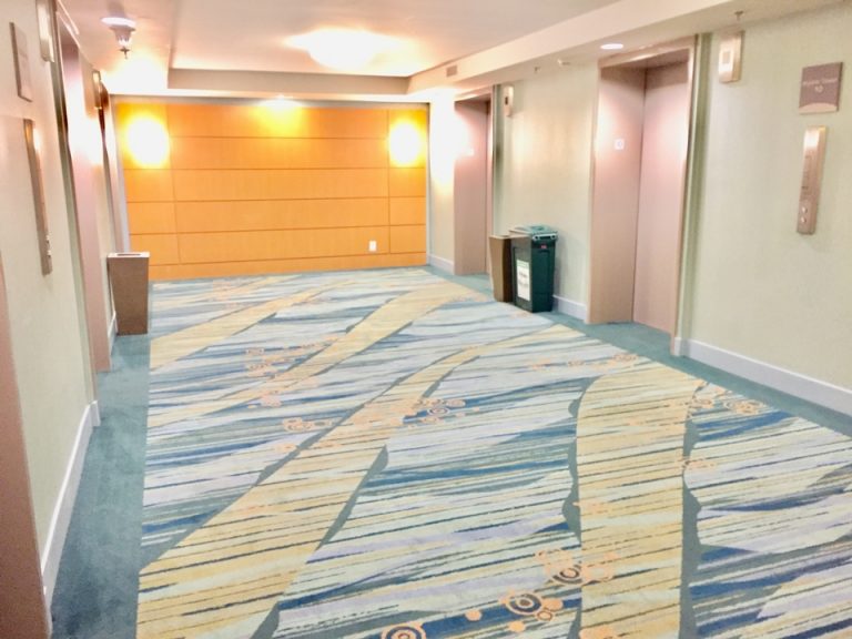 エレベーターホール客室階