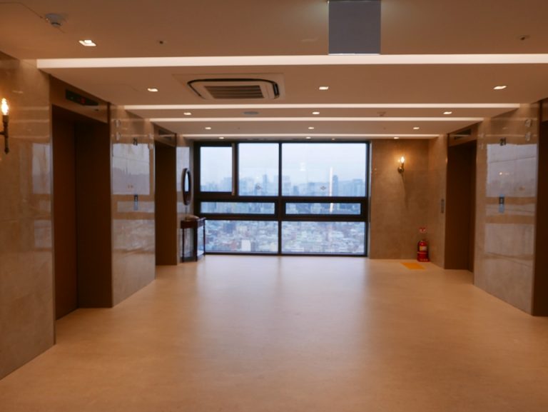 エレベーターホール客室階