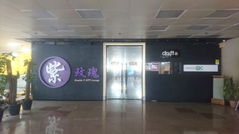 ホテル周辺の店 (1)