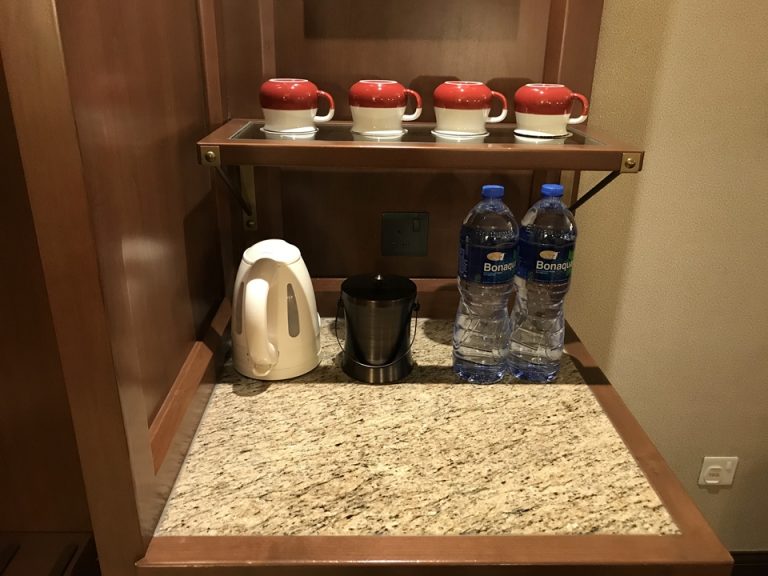 毎日水のペットボトルは補充されます