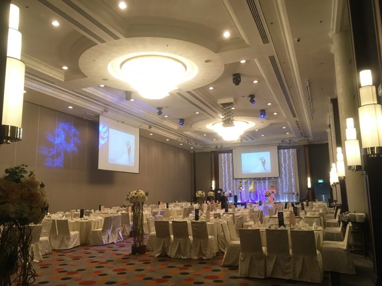 バンケットホールの様子。この日は結婚式が行われていました。