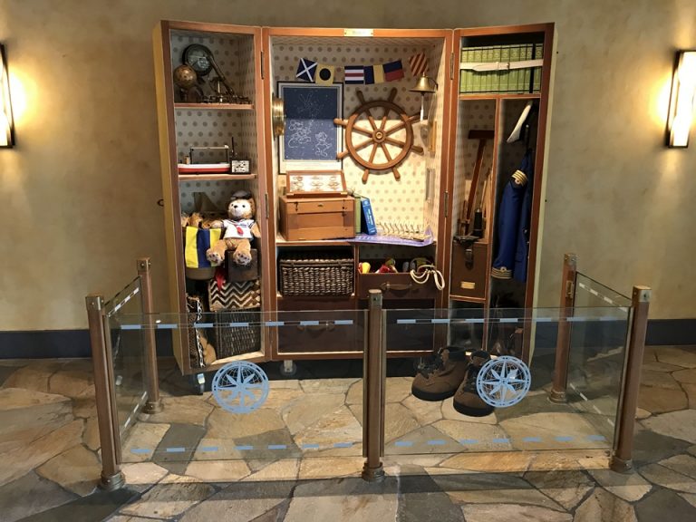 ロビーにあるミッキーのクローゼット