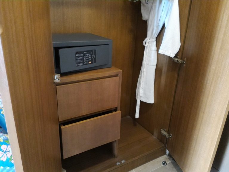 P_20181101_154645セーフティーボックス(閉じた状態)