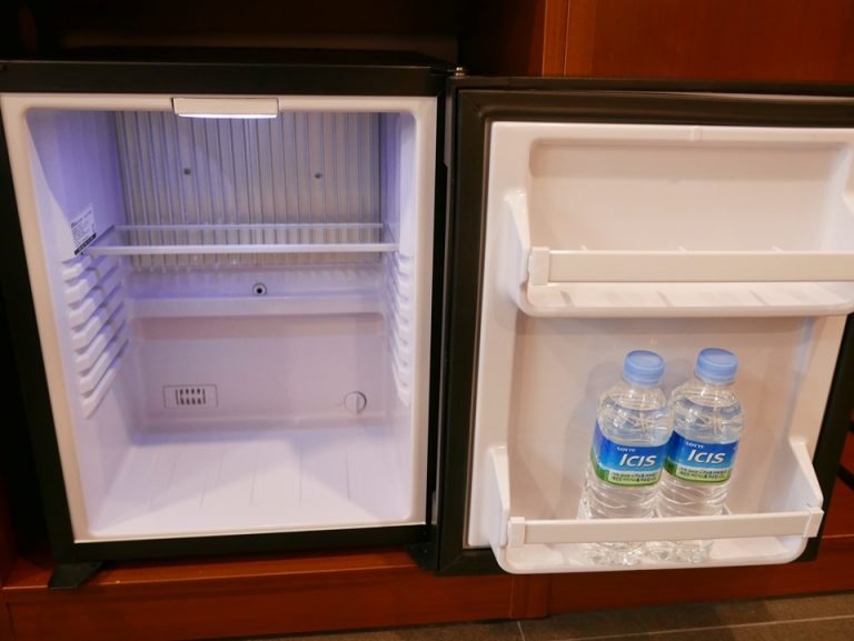 冷蔵庫(開けた状態)