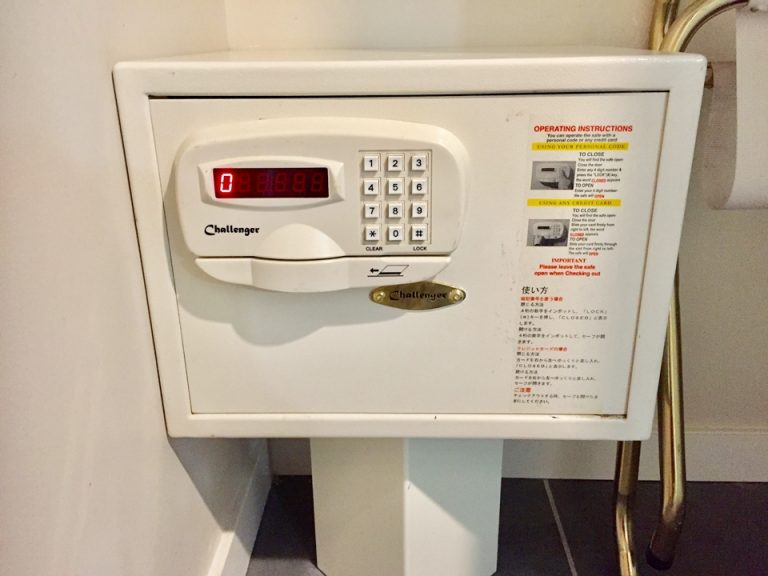 セーフティボックス(閉めた状態)
