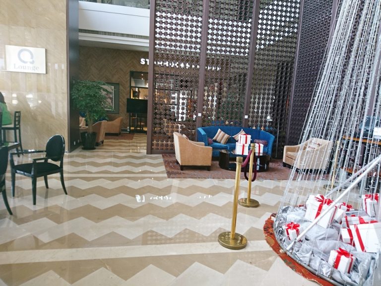 ロビーラウンジ