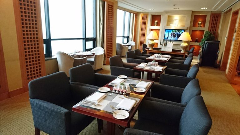 1002_朝食-客席全体 (3)(エグゼクティブラウンジ朝食)