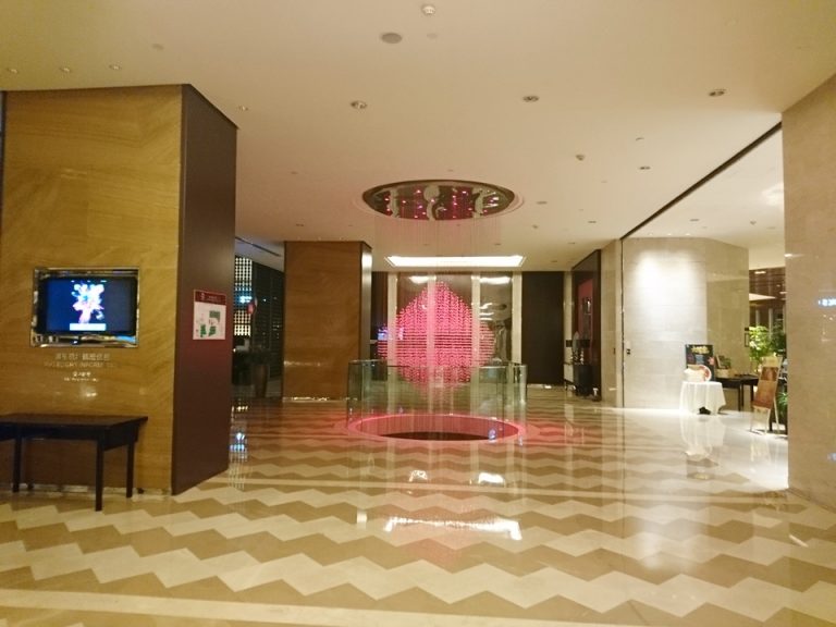 ホテルロビー(エレベーター側)