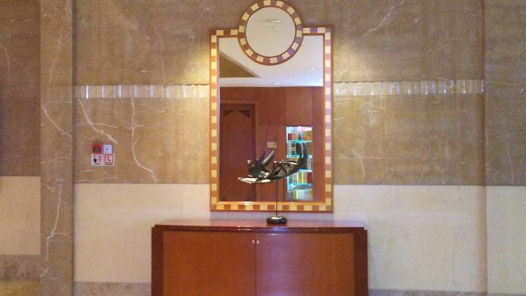 0401_エレベータ-エレベーターホールフロント階 (2)