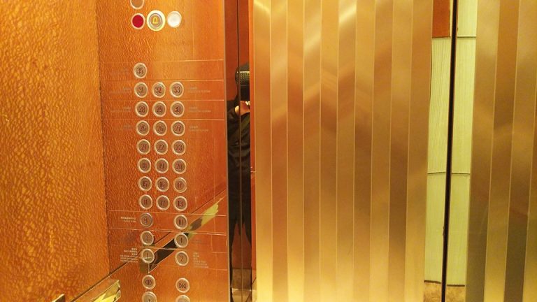 0402_エレベータ-エレベーター内観 (1)