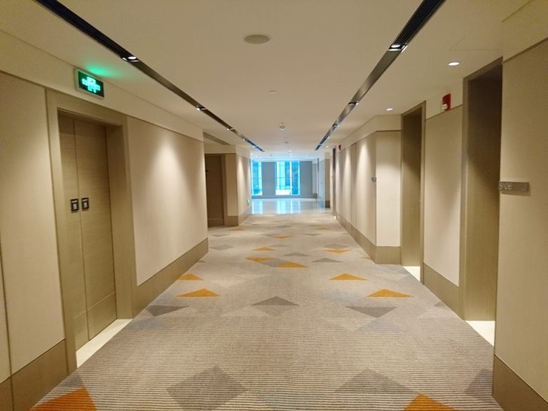 客室階廊下全体