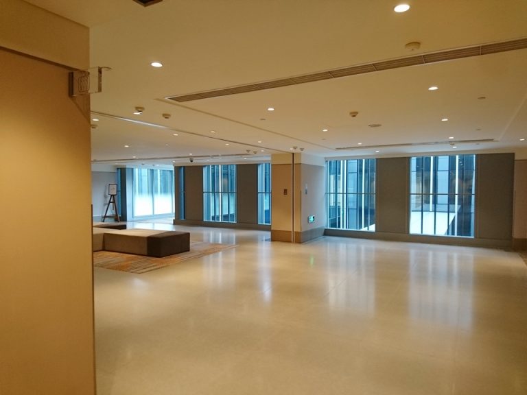 エレベーターホール客室階2