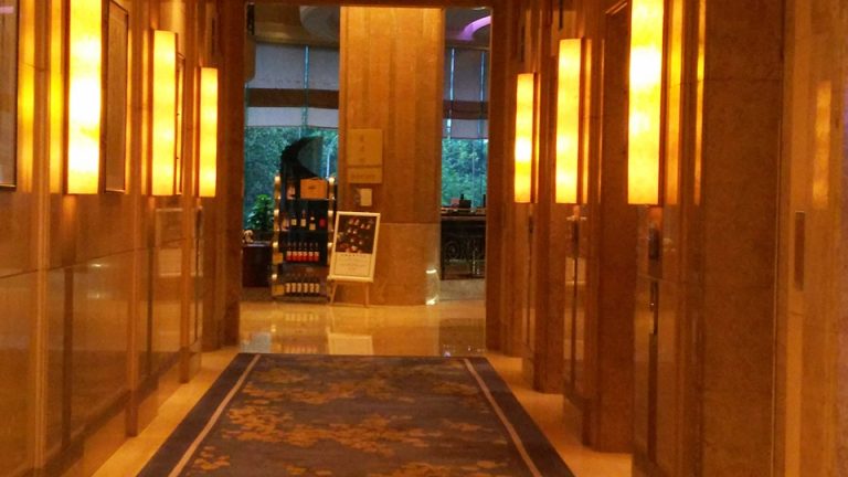 0401_エレベータ-エレベーターホールフロント階 (1)