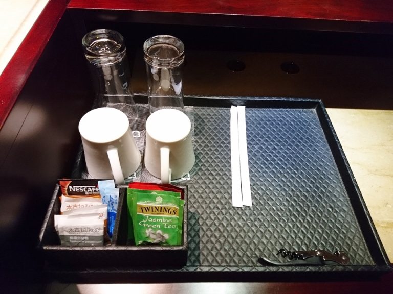 コップ、グラス