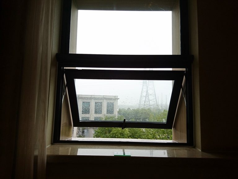 客室窓1