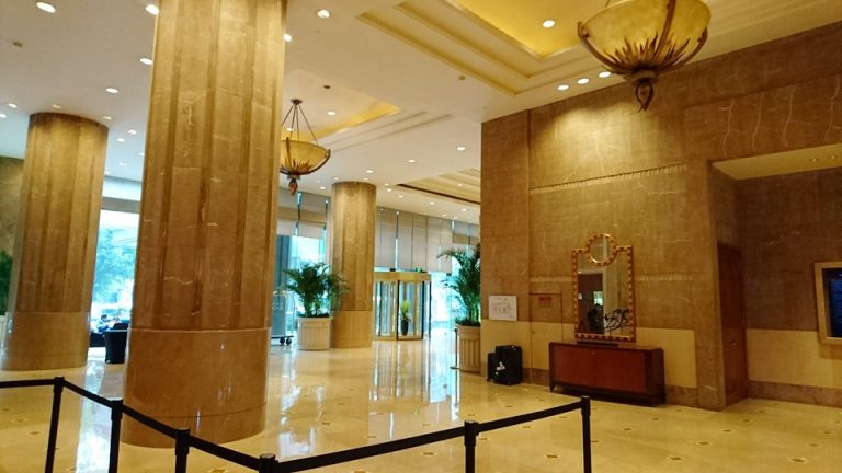 0201_玄関、ロビー-ントランス内観 (1)