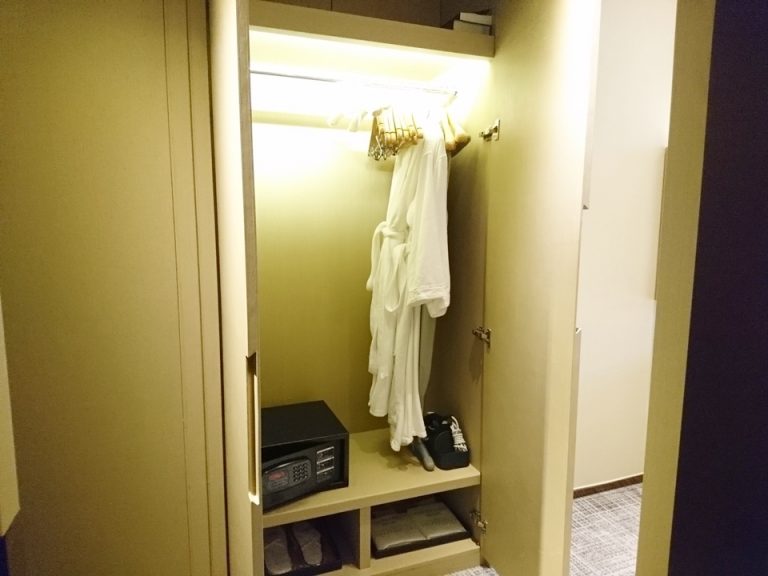 クローゼット中