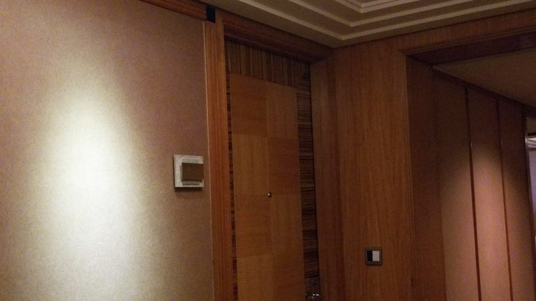 0603_客室-客室全体(入口方向) (1)