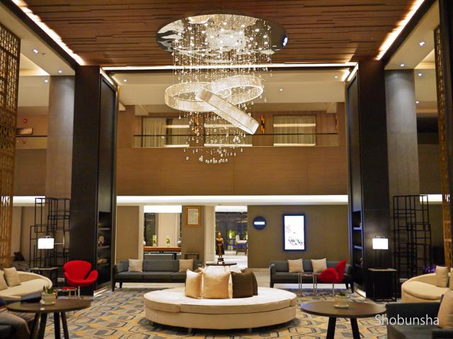 04 ロビー全体1