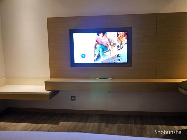 06 ベッド方向からTV1