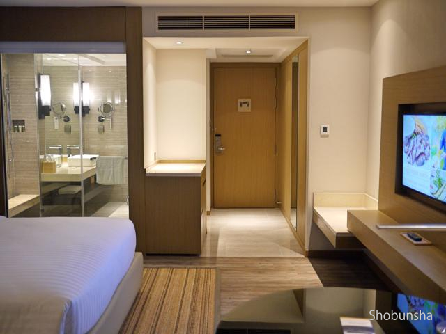 03 客室全体(入口方向)1
