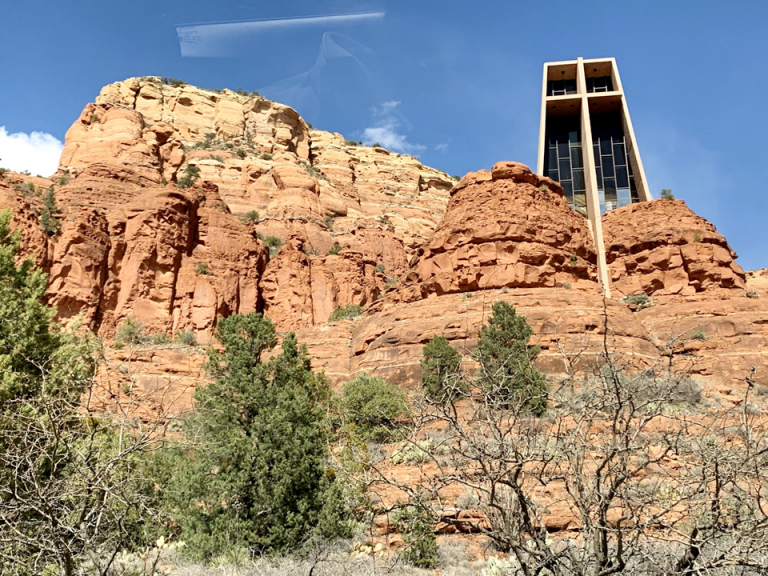 観光スポット(ホーリークロスチャペル)