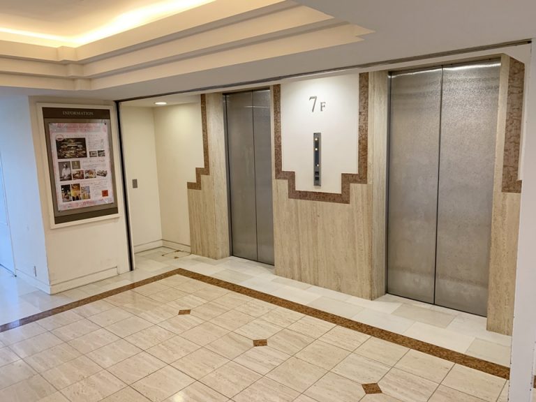 客室階エレベーター